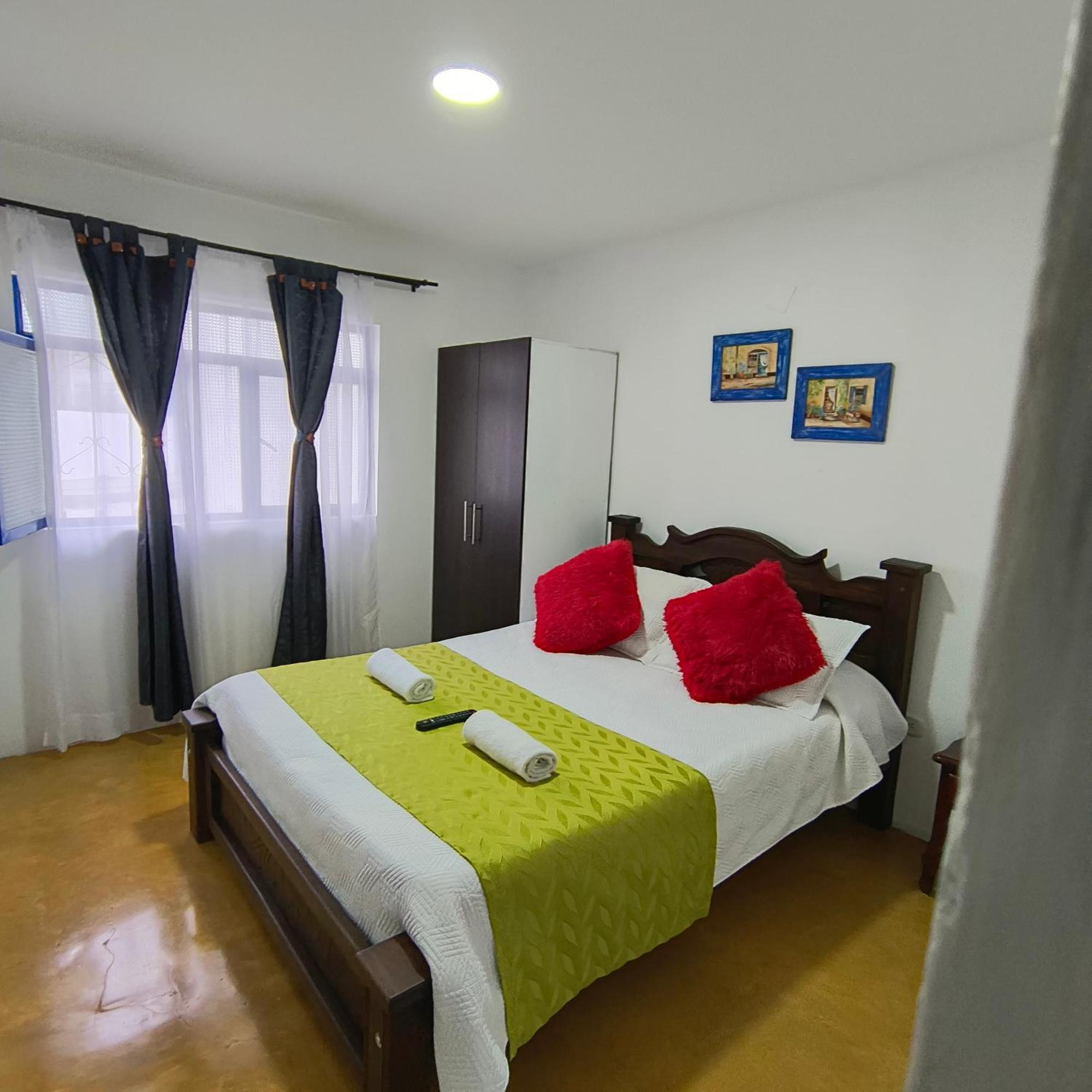 Hostal Villa Del Sol 살렌토 외부 사진