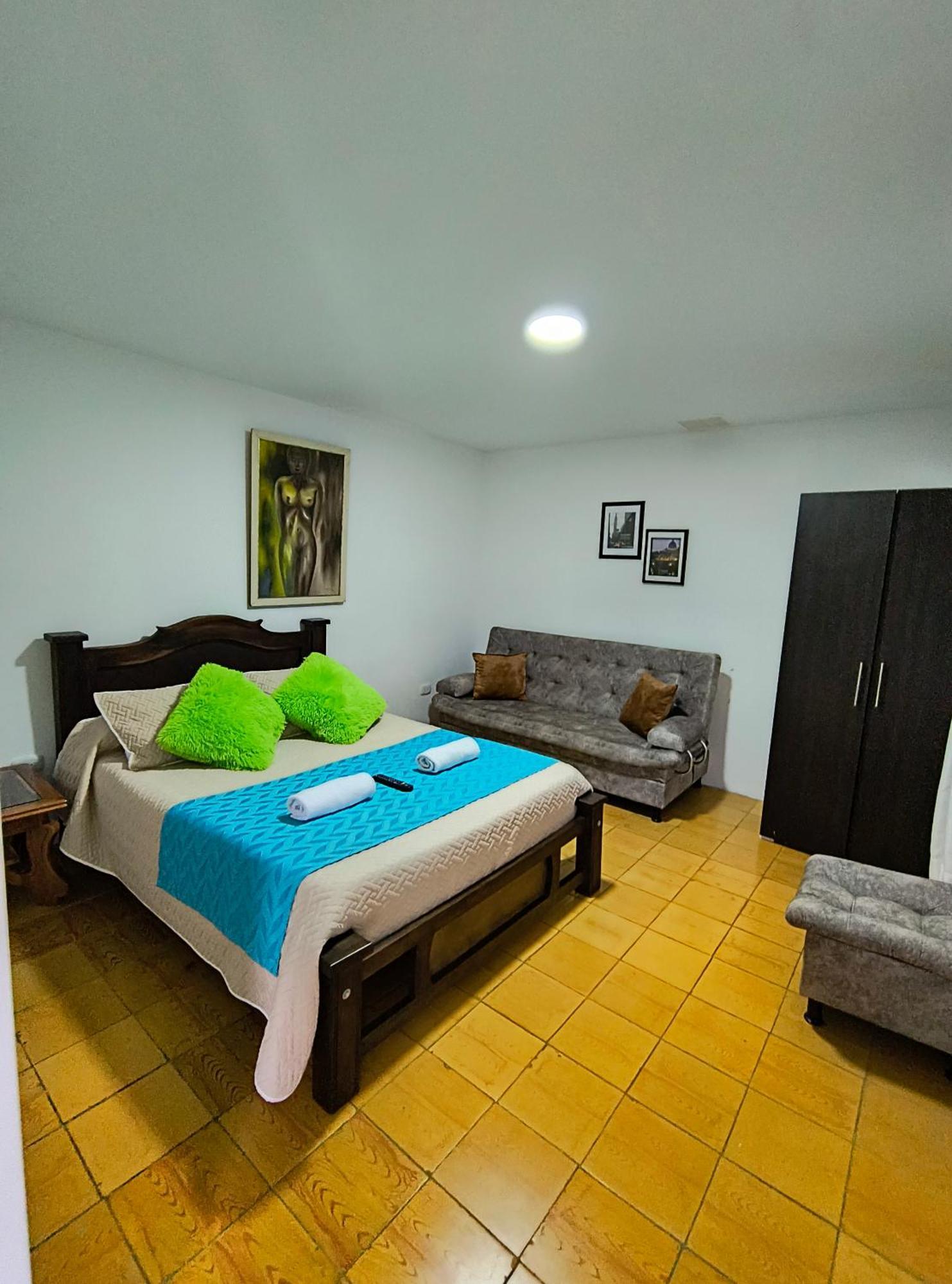 Hostal Villa Del Sol 살렌토 외부 사진